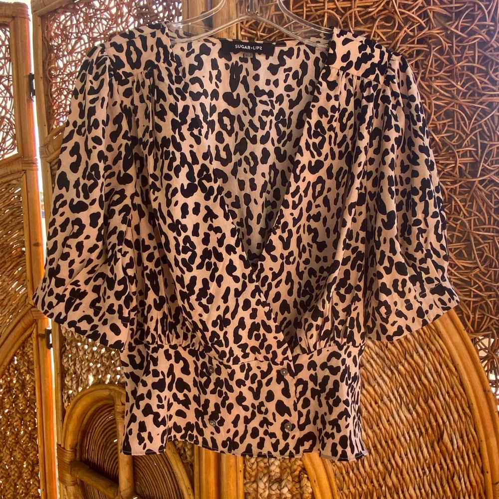 Sugar+Lips Leopard Print Puff Sleeve Blouse Top Size Large Cinched Gathering